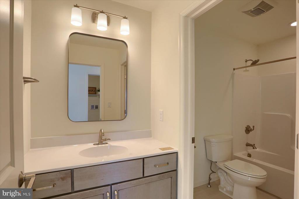 100 Wolfe Circle, Harrisburg, PA 17112