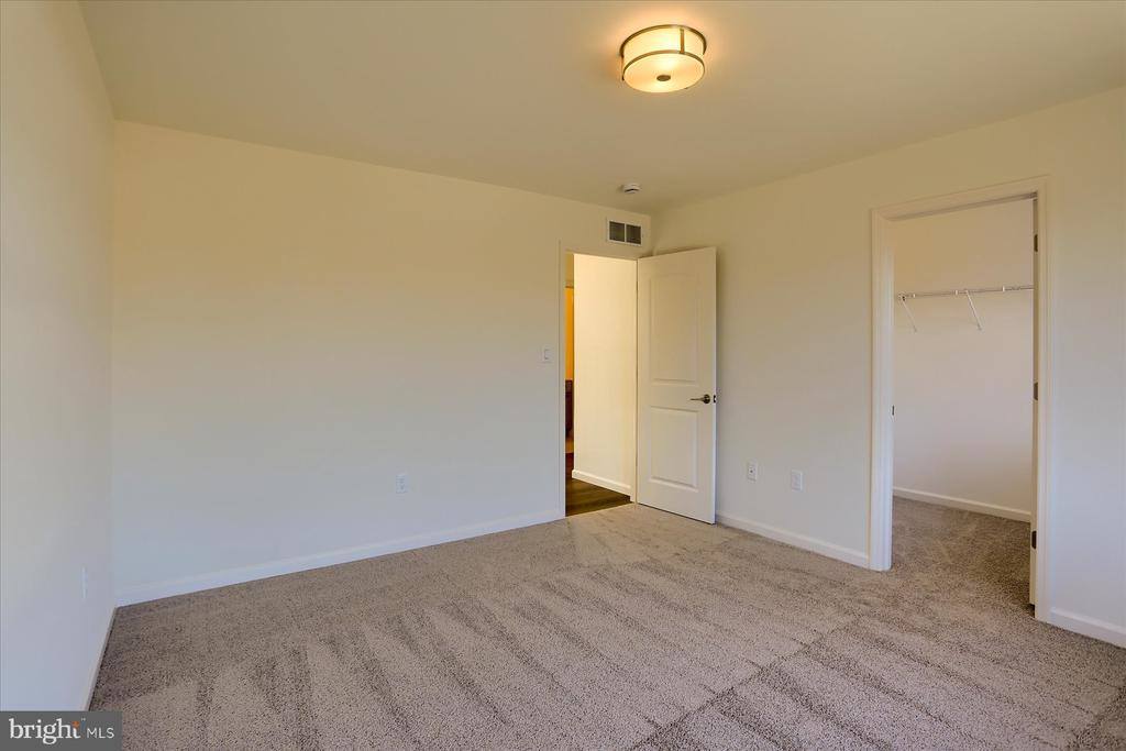 100 Wolfe Circle, Harrisburg, PA 17112