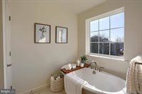 100 Wolfe Circle, Harrisburg, PA 17112