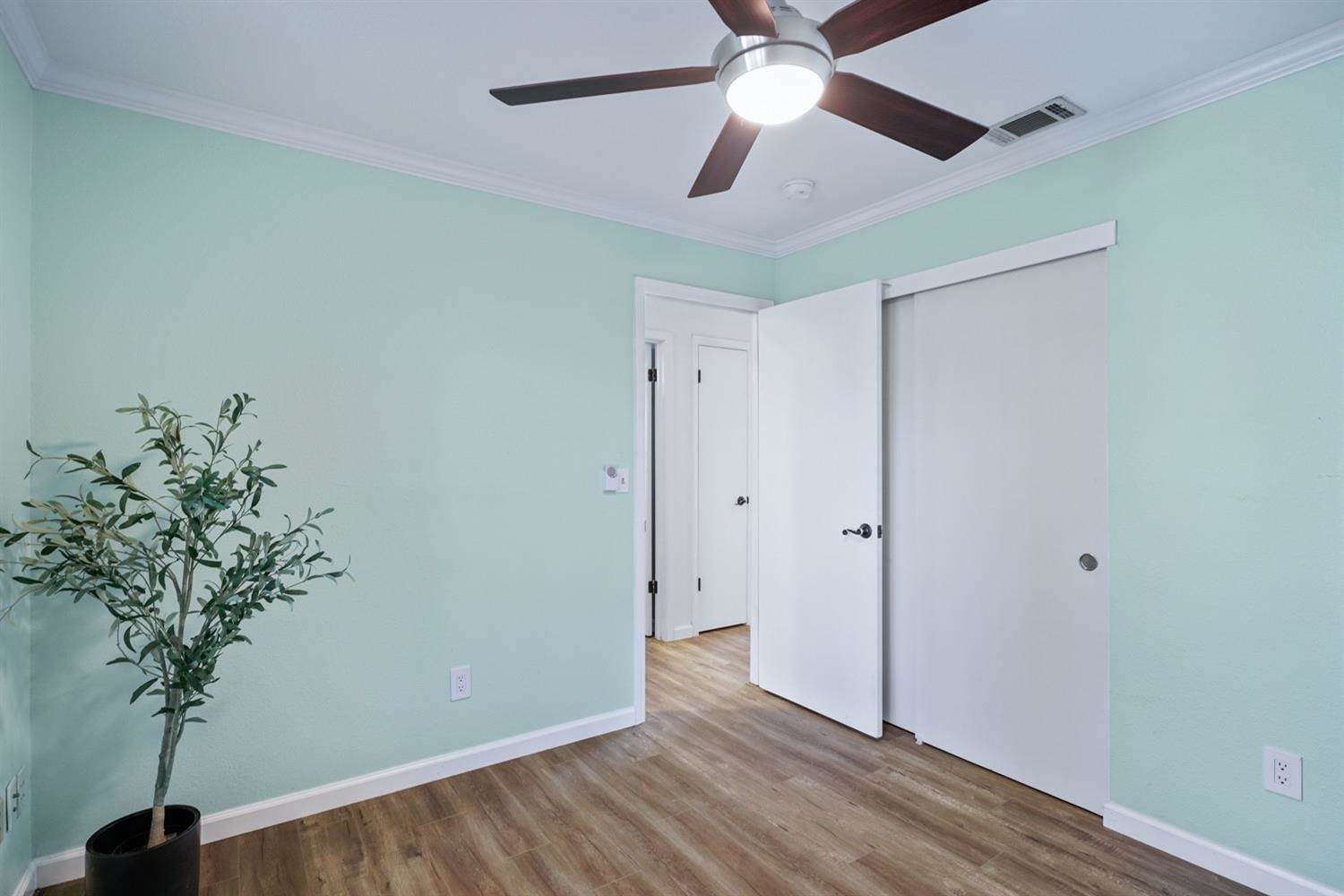 2011 Gold Mine Way, Roseville, CA 95747