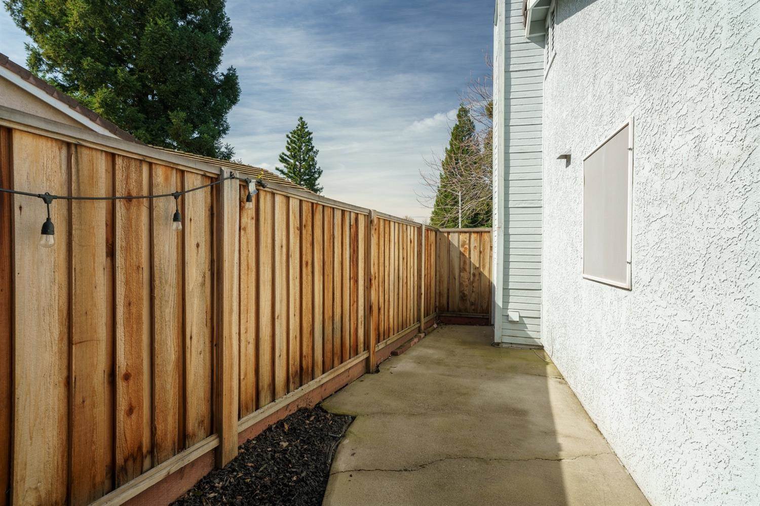 2011 Gold Mine Way, Roseville, CA 95747