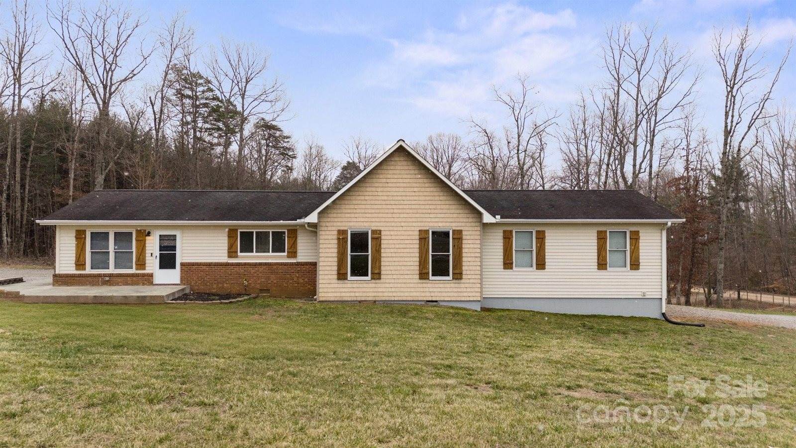 201 Indian Hill Road, Union Grove, NC 28689