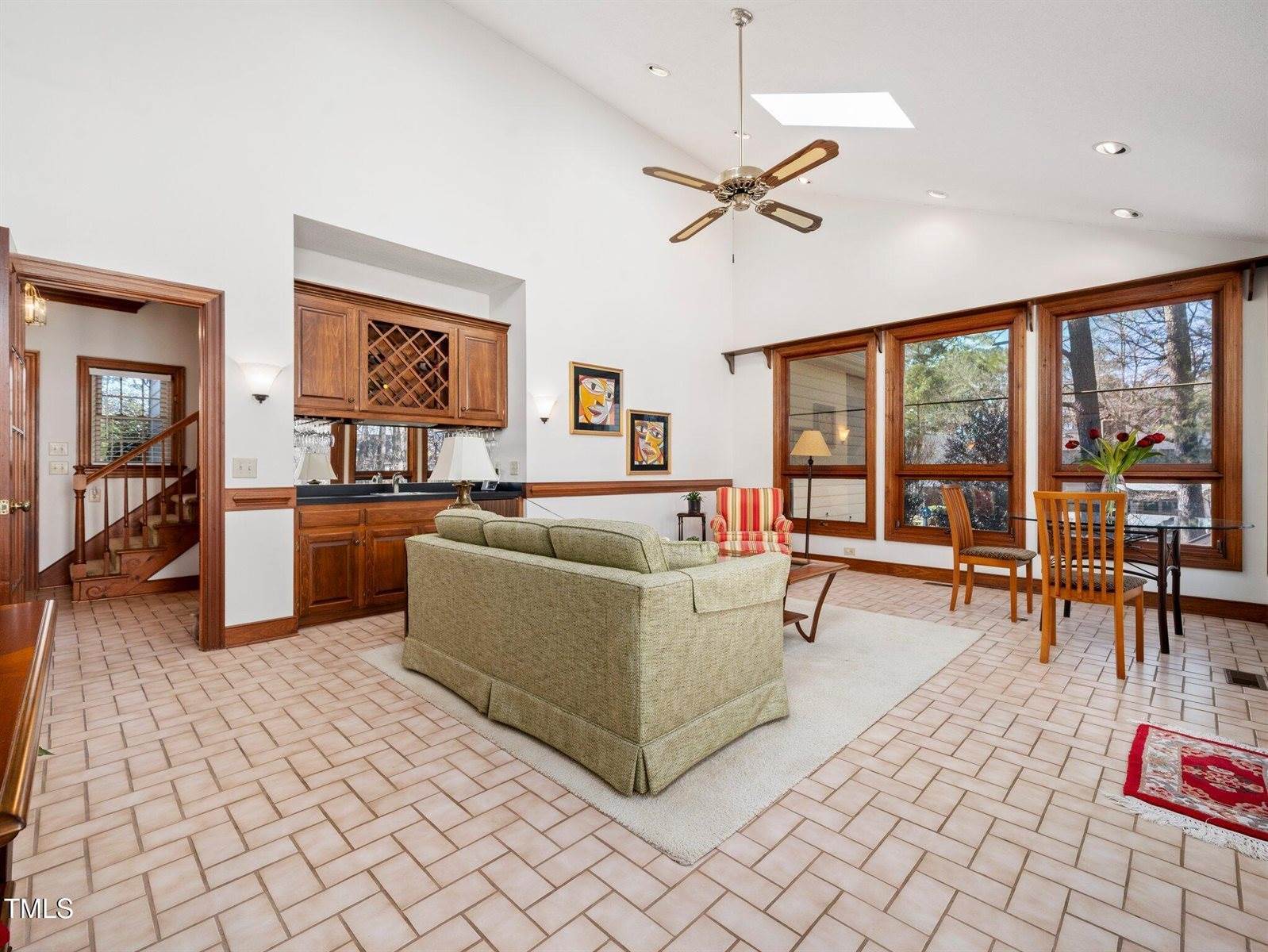 104 Meadowglades Lane, Cary, NC 27518