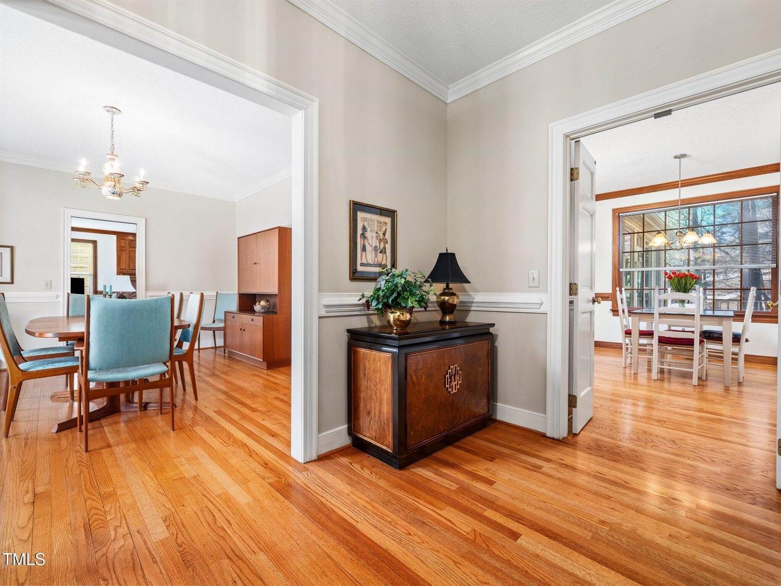 104 Meadowglades Lane, Cary, NC 27518