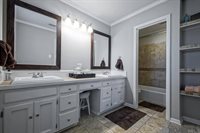 5902 College Dr, Baton Rouge, LA 70806