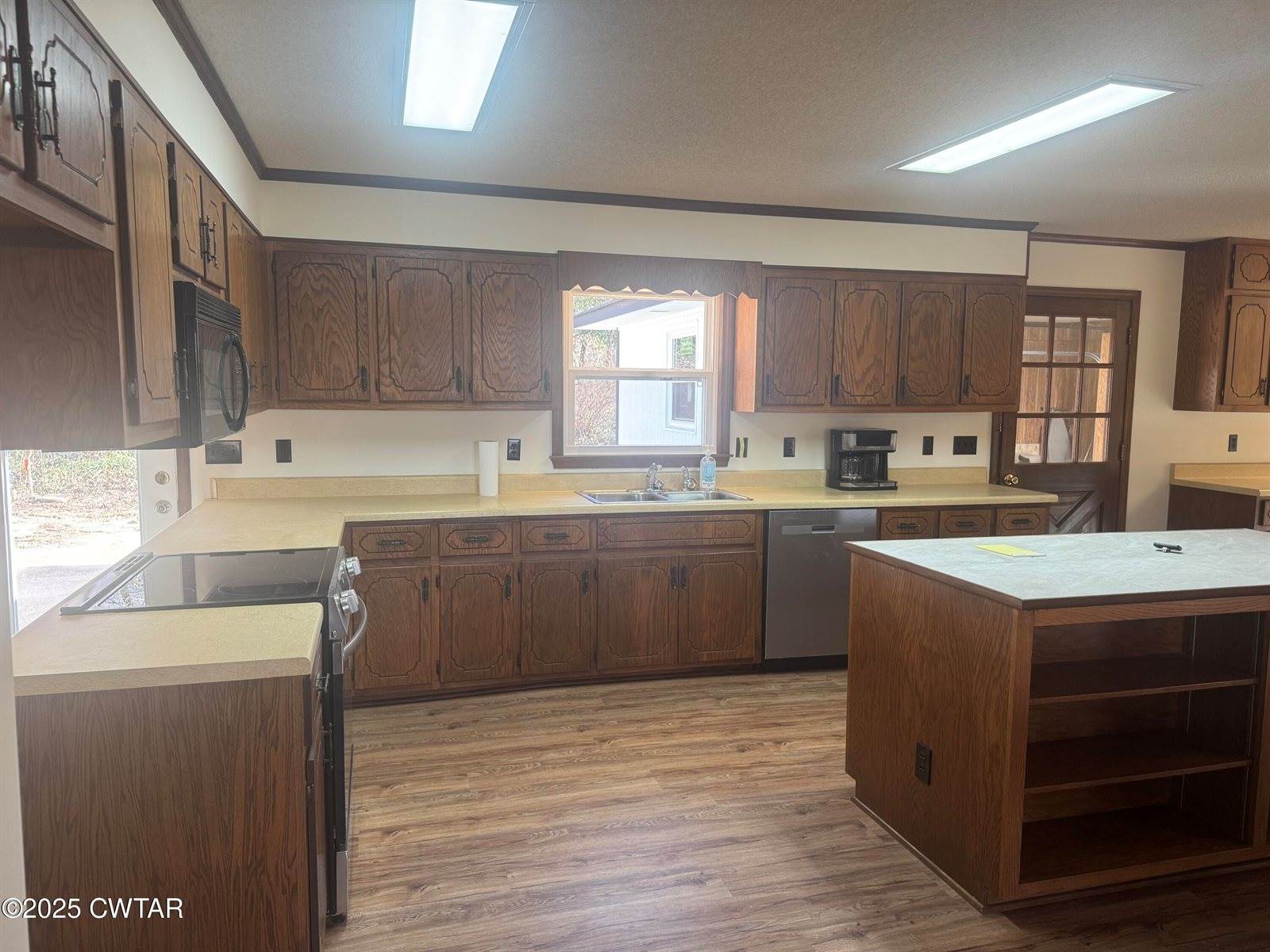 2885 State Route 100 West, Henderson, TN 38340