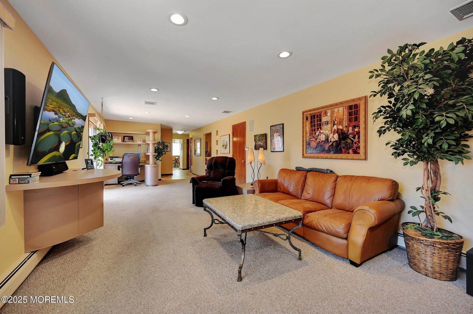 6 Danielle Drive, Manalapan, NJ 07726