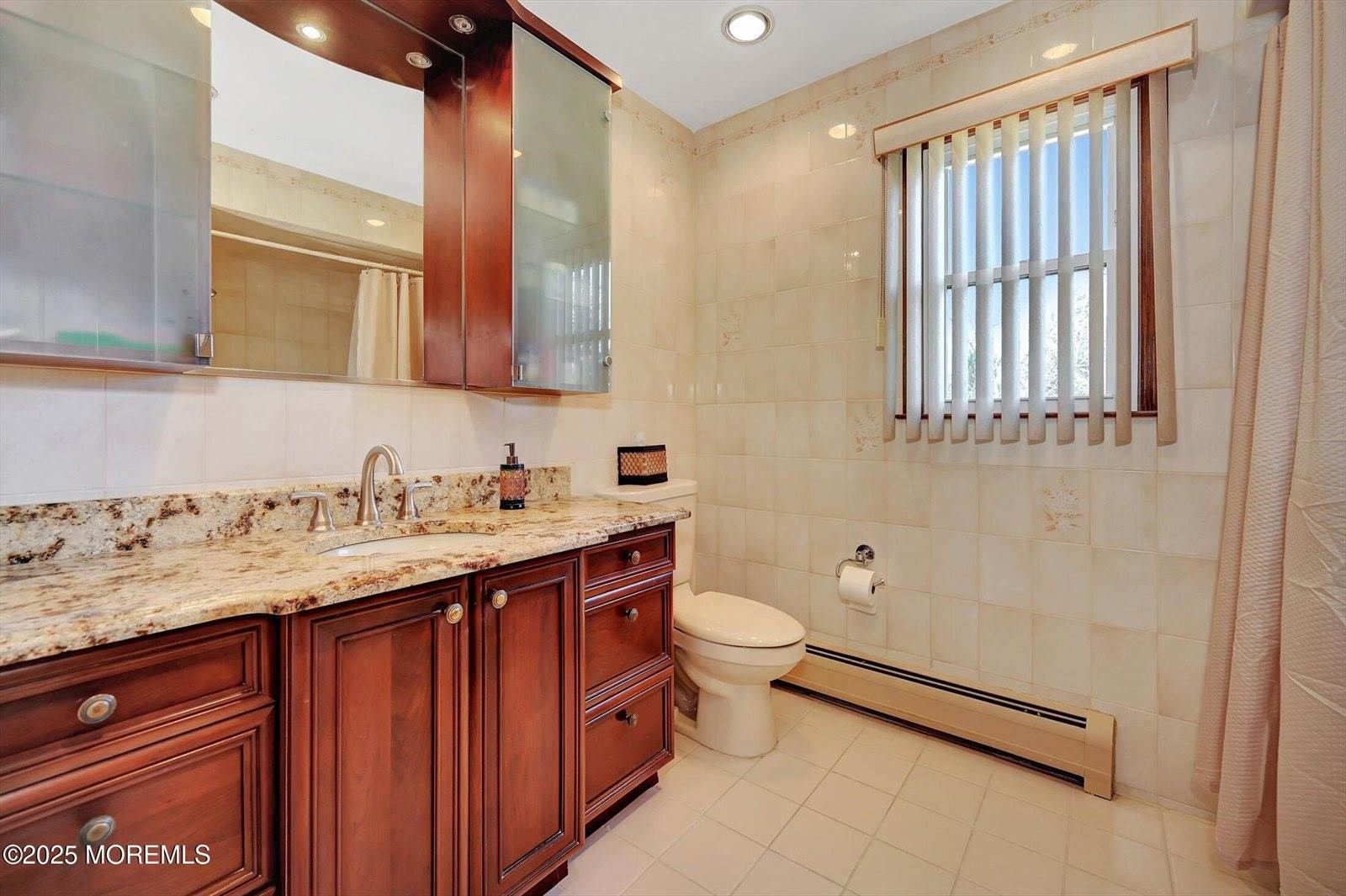 6 Danielle Drive, Manalapan, NJ 07726