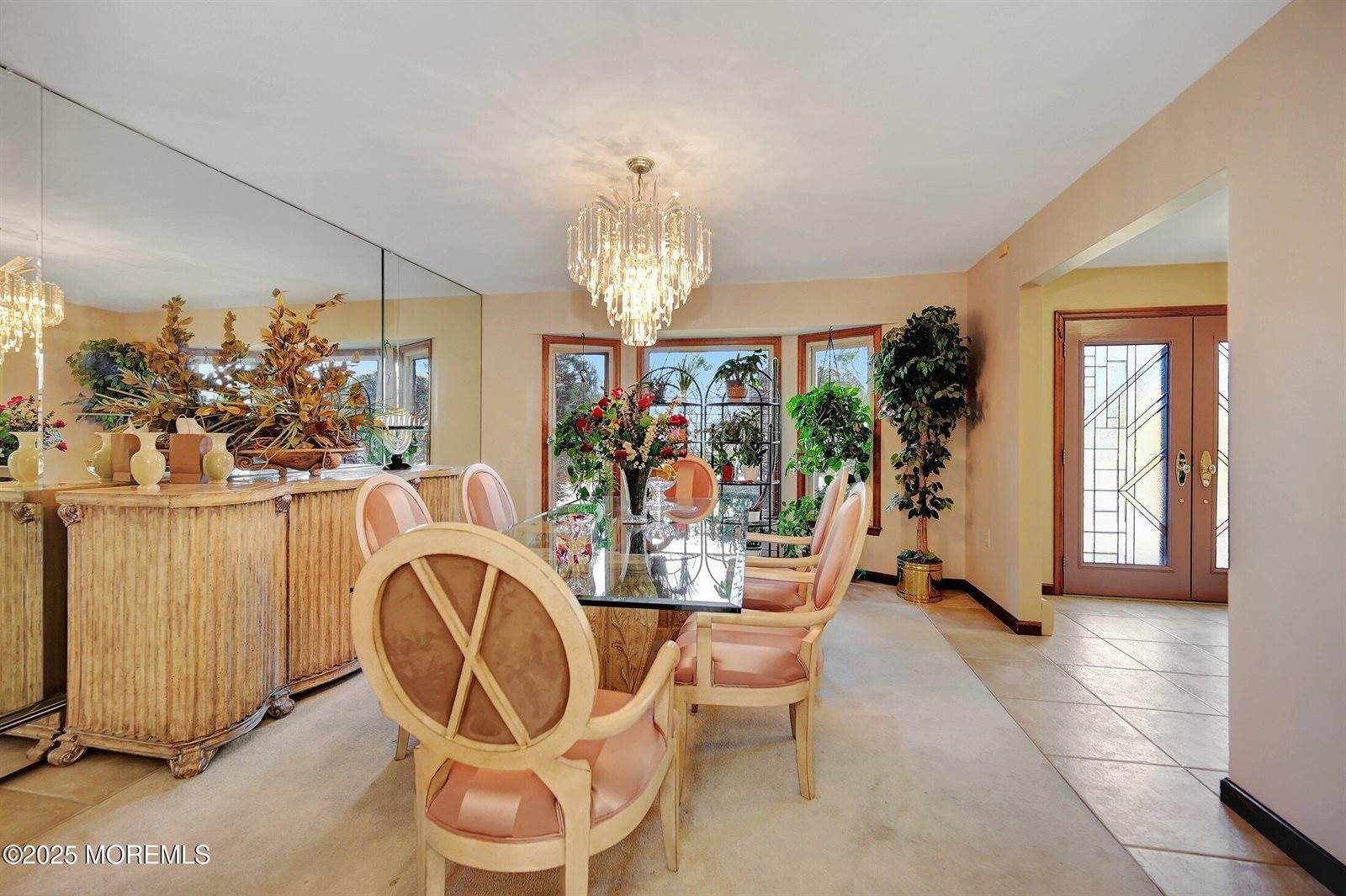 6 Danielle Drive, Manalapan, NJ 07726