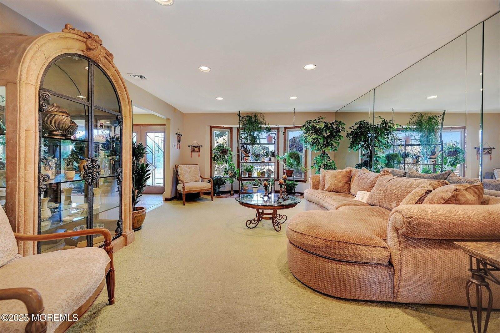 6 Danielle Drive, Manalapan, NJ 07726