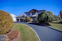 6 Danielle Drive, Manalapan, NJ 07726