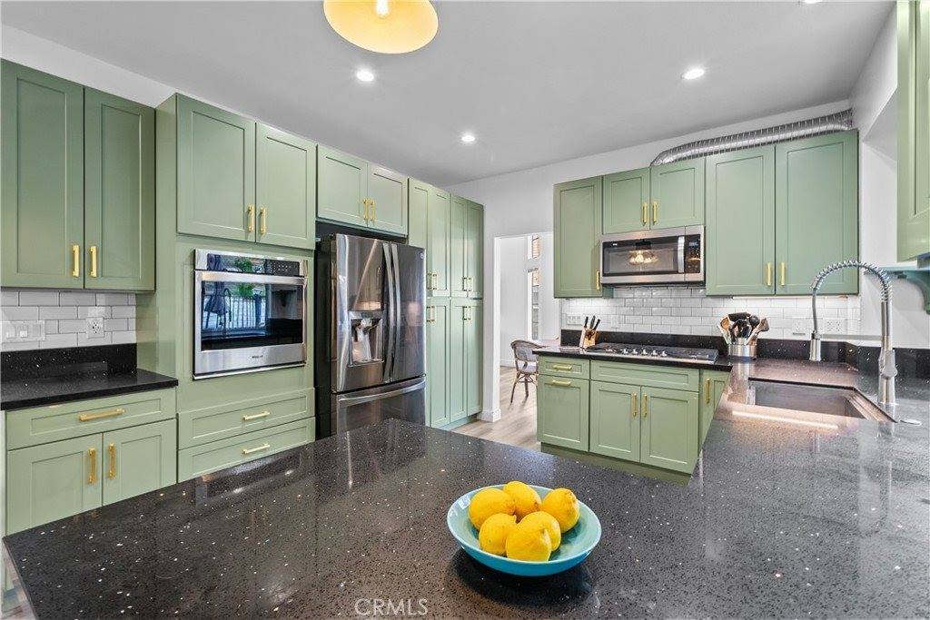 28314 Tamarack Lane, Saugus, CA 91390