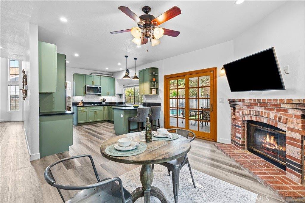 28314 Tamarack Lane, Saugus, CA 91390