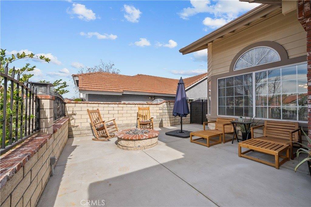 28314 Tamarack Lane, Saugus, CA 91390
