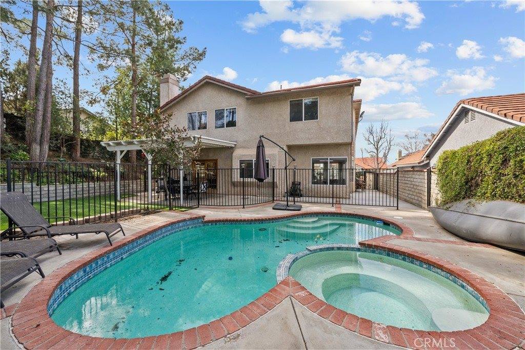 28314 Tamarack Lane, Saugus, CA 91390