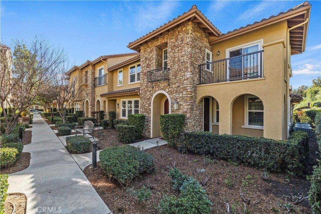 28523 Herrera Street, Valencia, CA 91354