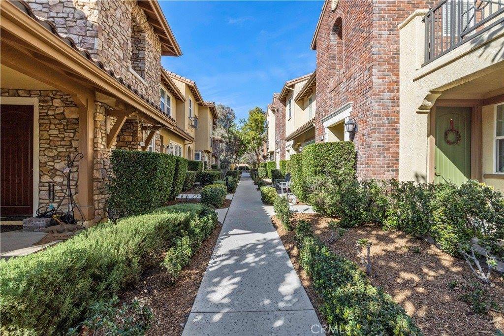 28523 Herrera Street, Valencia, CA 91354