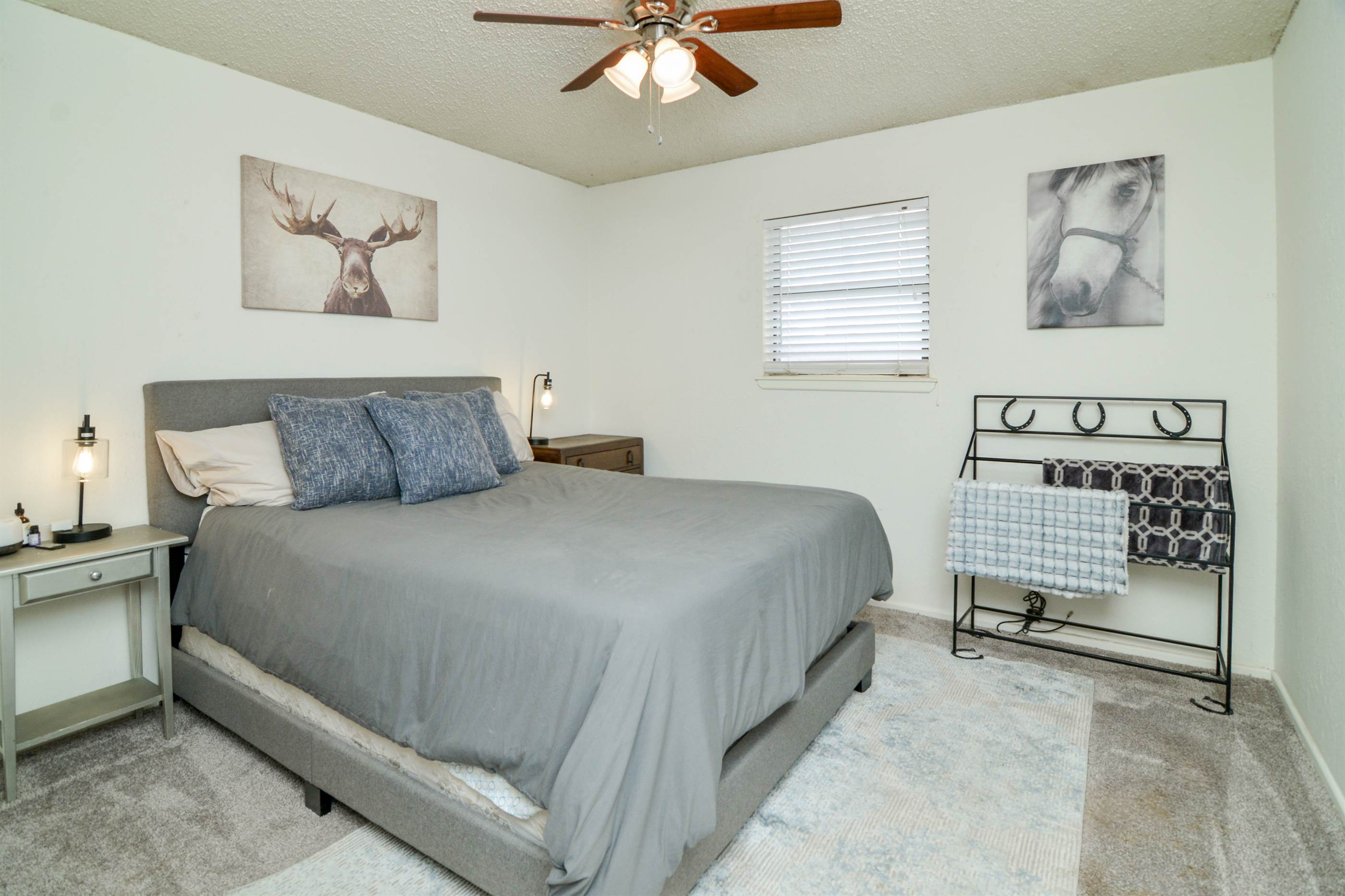 1015 Dogwood Ave, Idalou, TX 79329