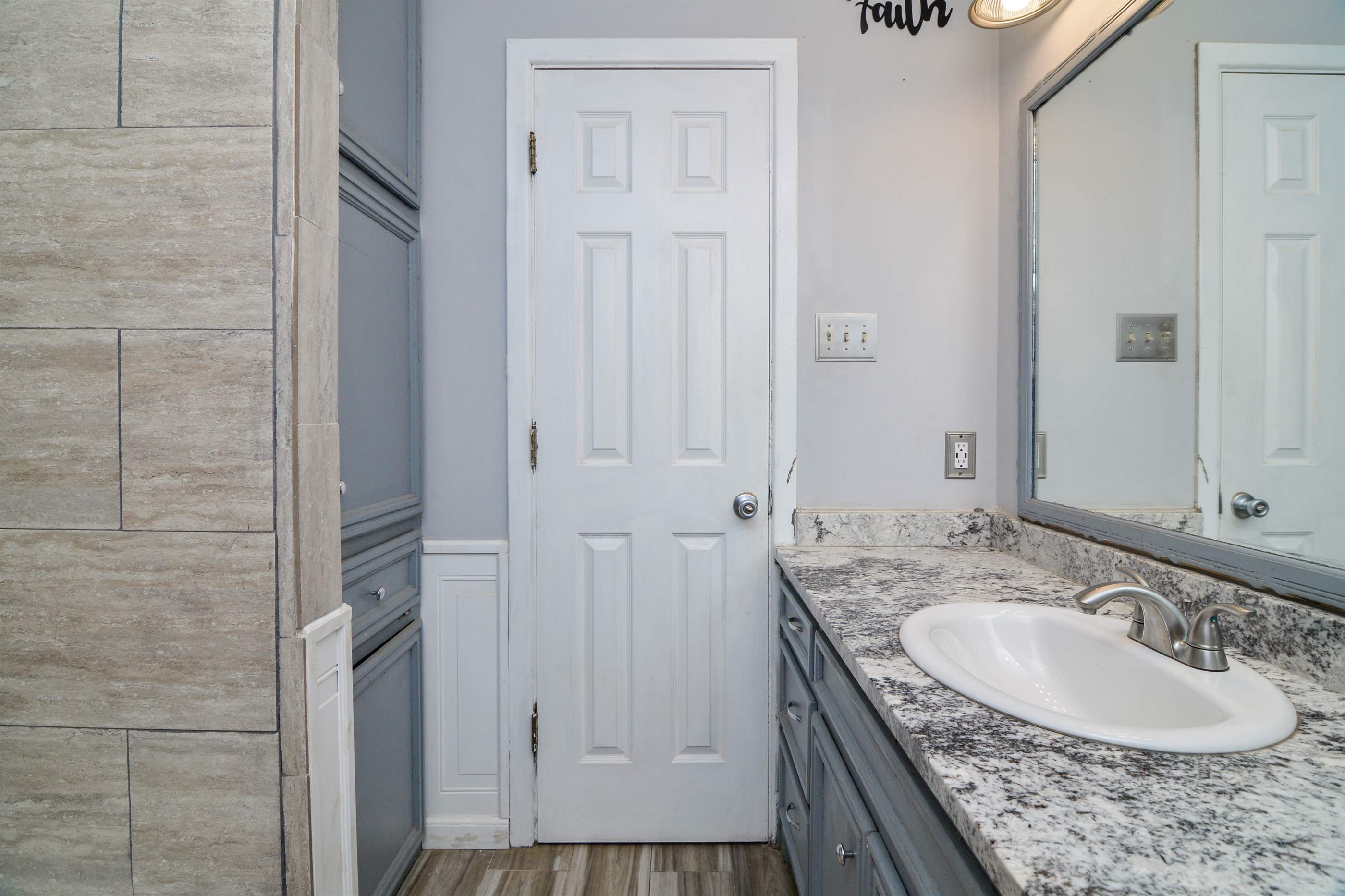1015 Dogwood Ave, Idalou, TX 79329