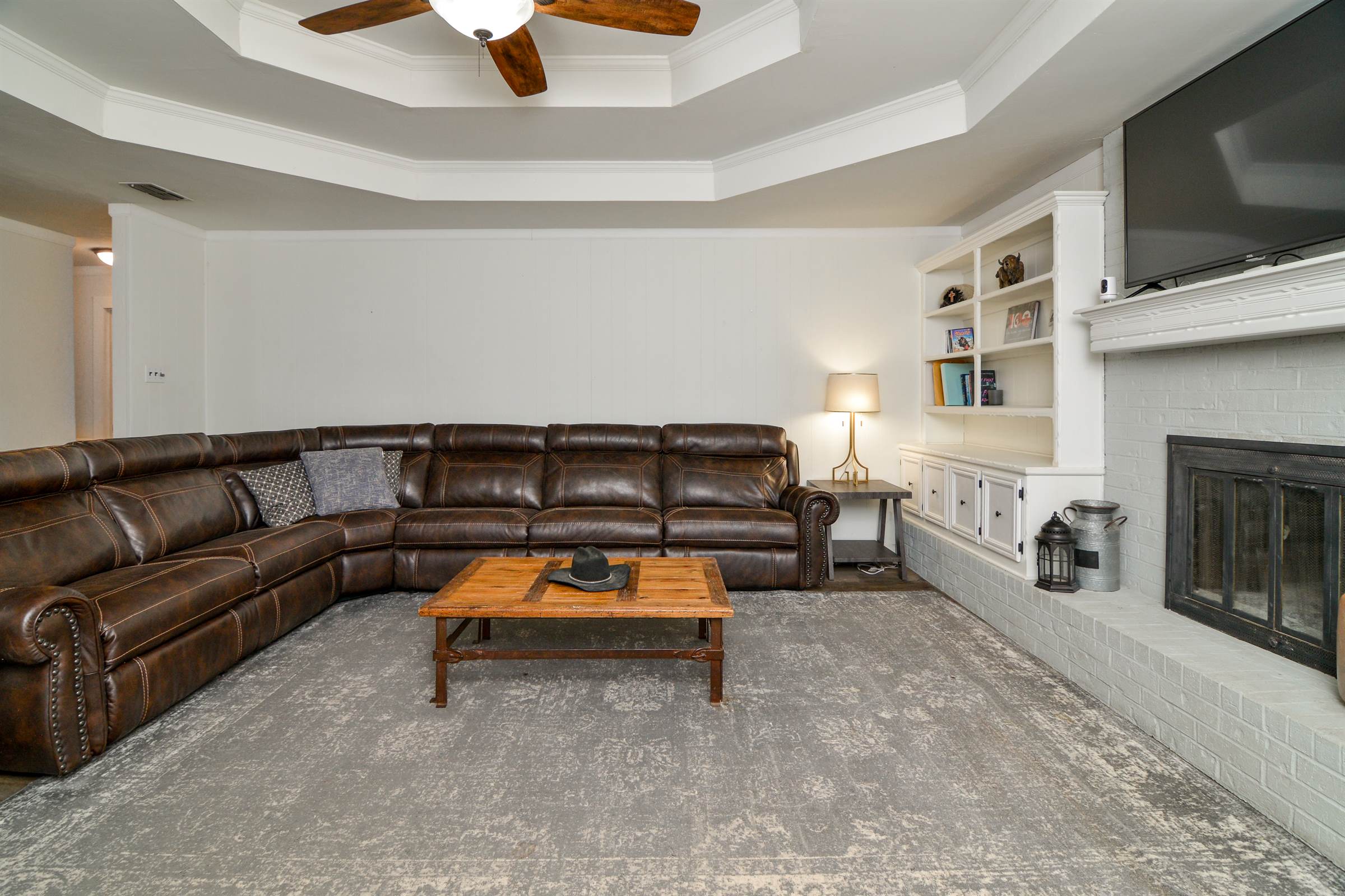 1015 Dogwood Ave, Idalou, TX 79329