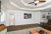 1015 Dogwood Ave, Idalou, TX 79329