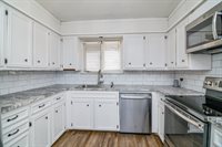 1015 Dogwood Ave, Idalou, TX 79329