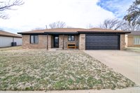 1015 Dogwood Ave, Idalou, TX 79329