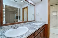 1015 Dogwood Ave, Idalou, TX 79329