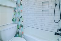 1015 Dogwood Ave, Idalou, TX 79329