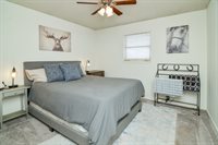1015 Dogwood Ave, Idalou, TX 79329