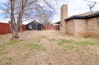 1015 Dogwood Ave, Idalou, TX 79329