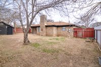 1015 Dogwood Ave, Idalou, TX 79329