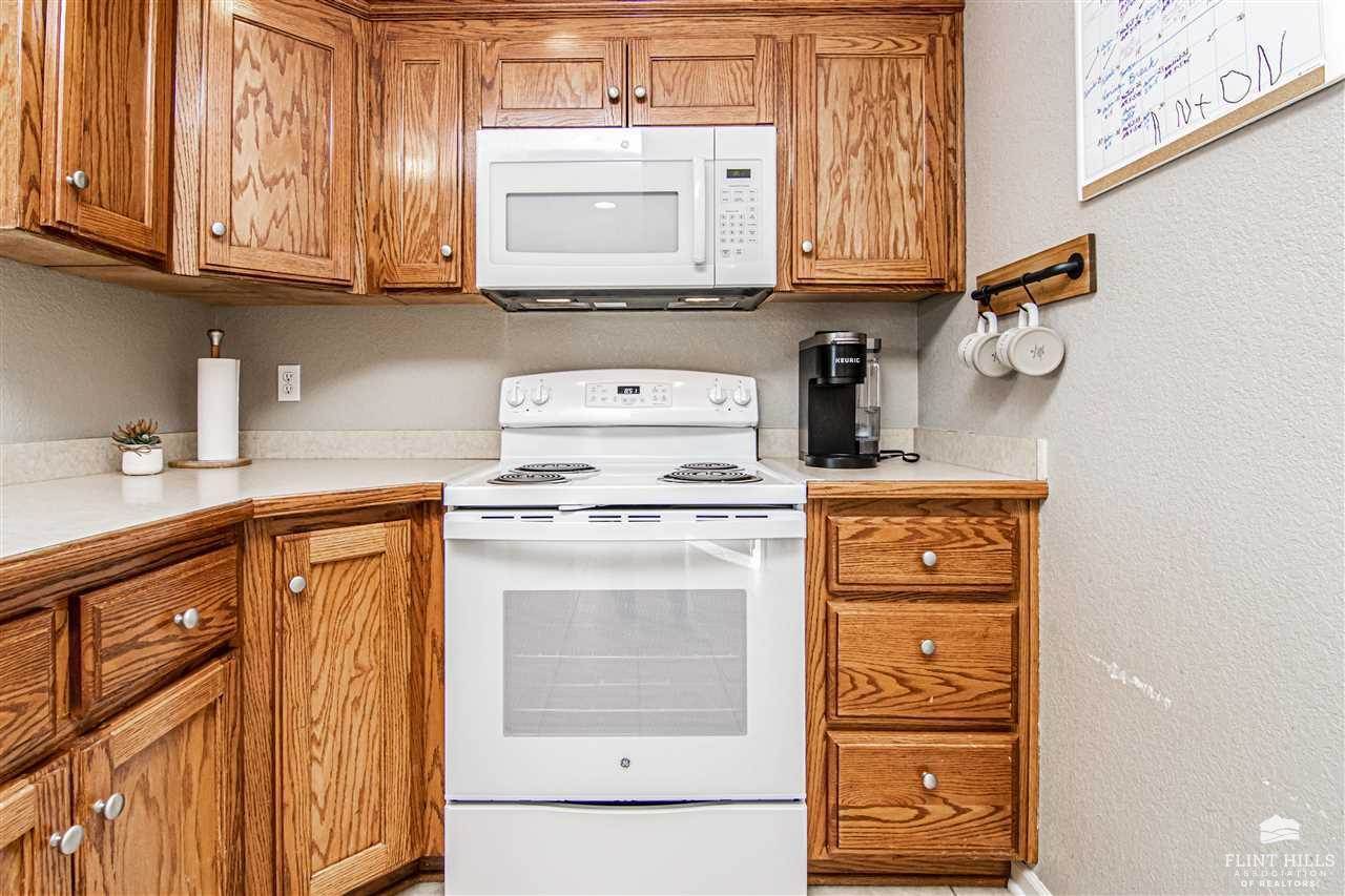 1715 Lydia Lane, Junction City, KS 66441
