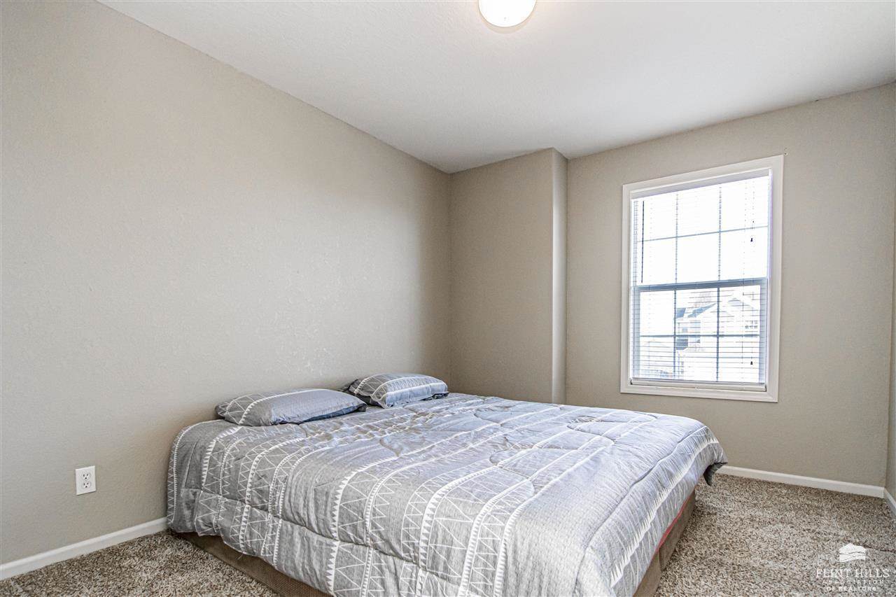 1715 Lydia Lane, Junction City, KS 66441
