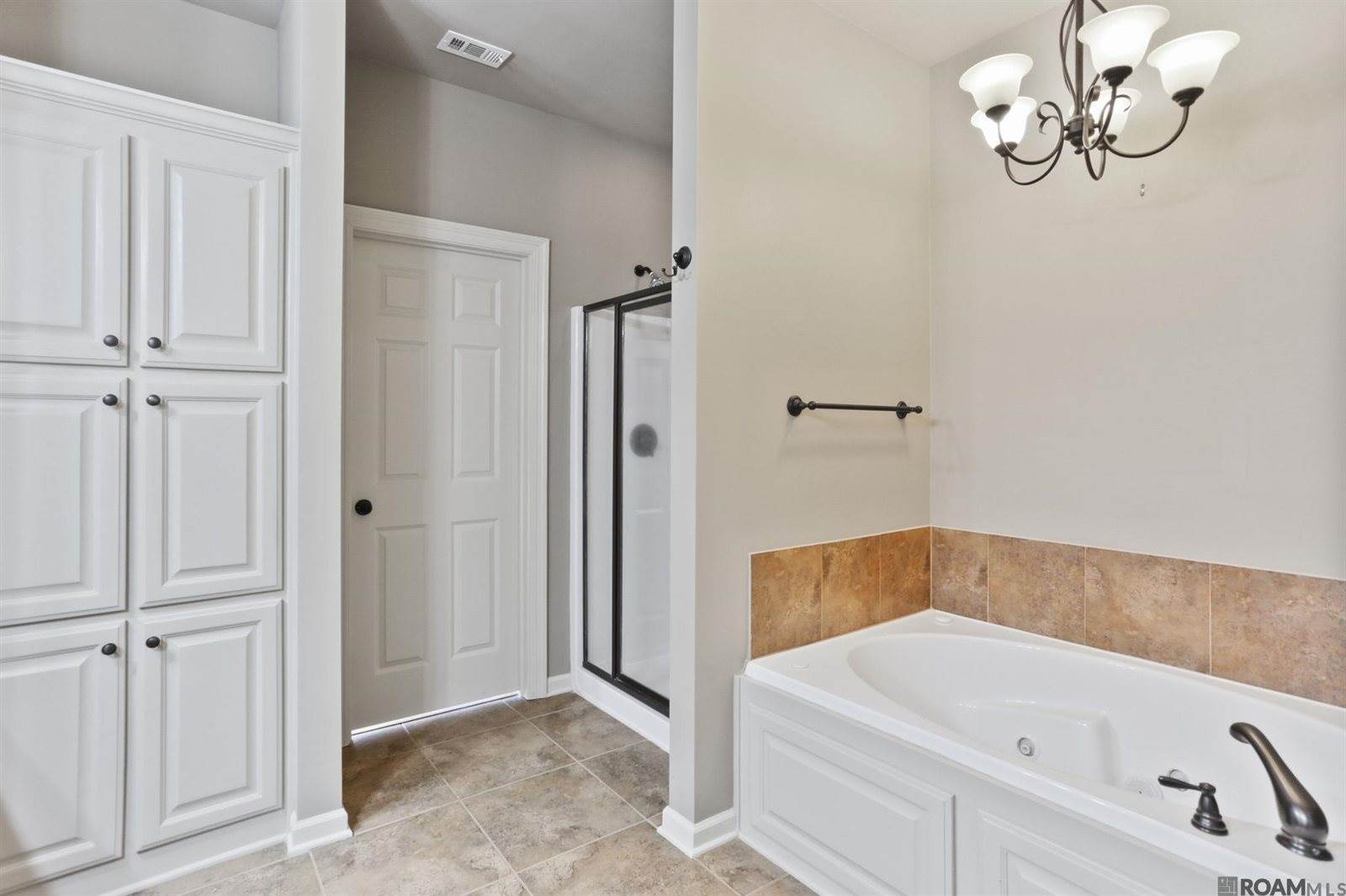 17334 Wrenwood Dr, Prairieville, LA 70769