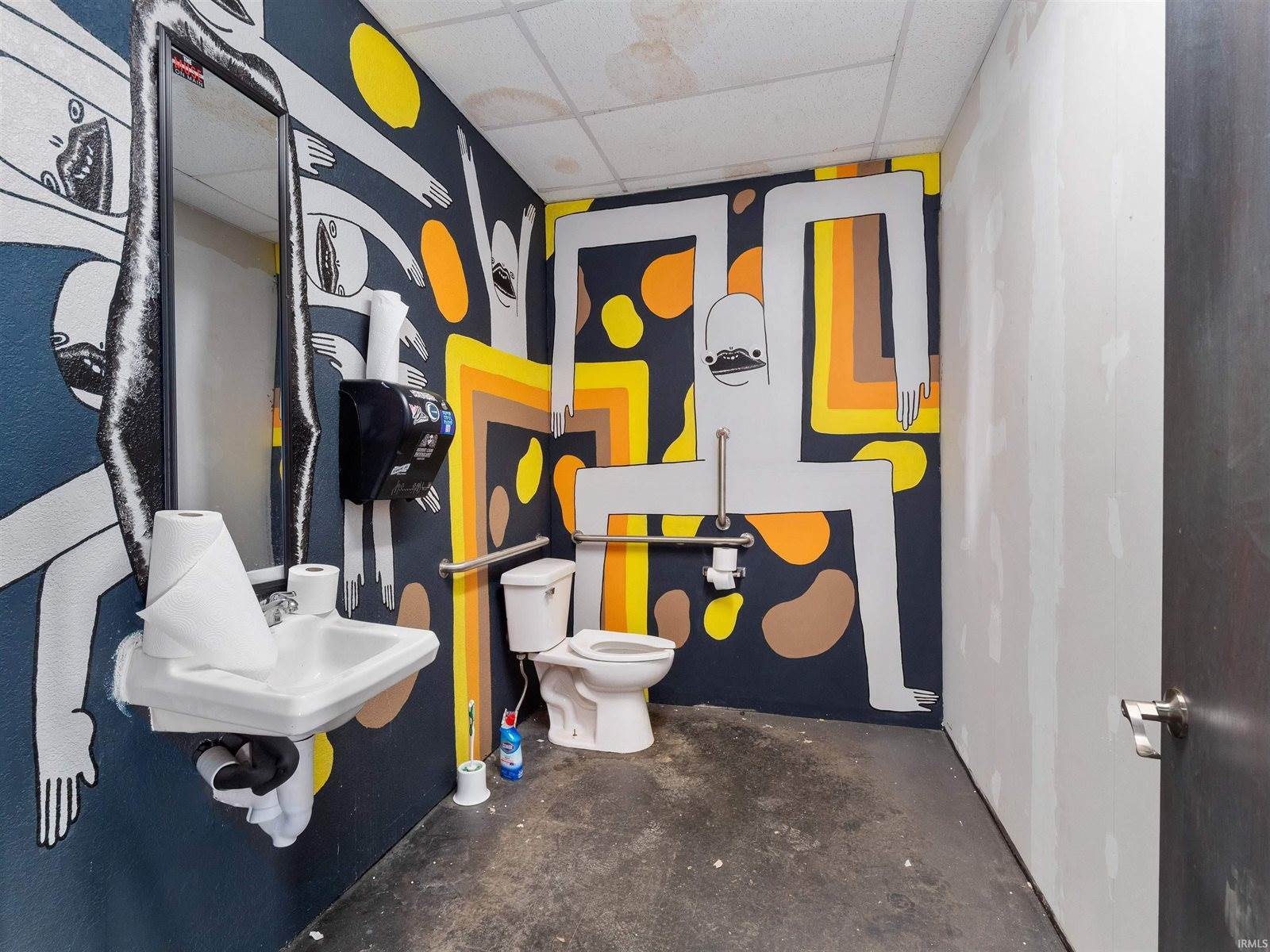 1332 W Main Street, Fort Wayne, IN 46808