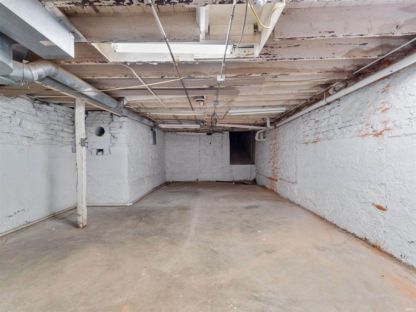 1332 W Main Street, Fort Wayne, IN 46808