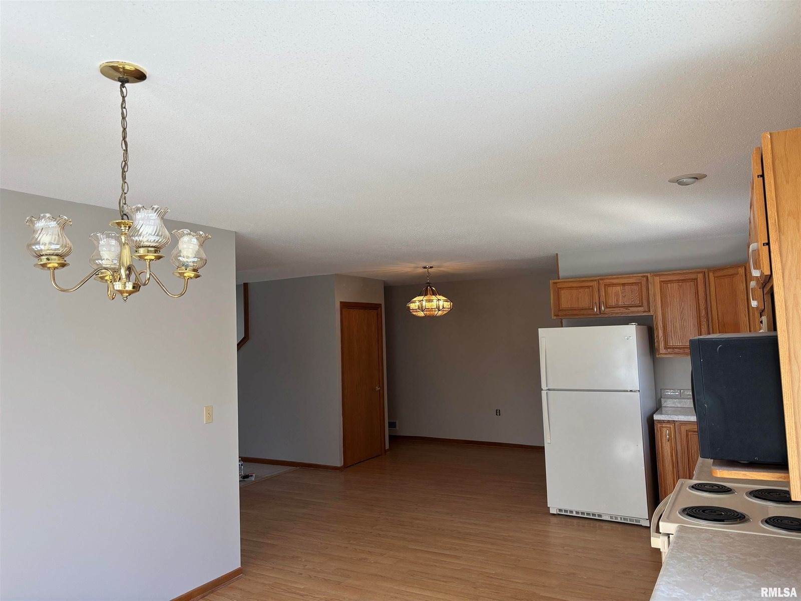 626 3rd Avenue, De Witt, IA 52742