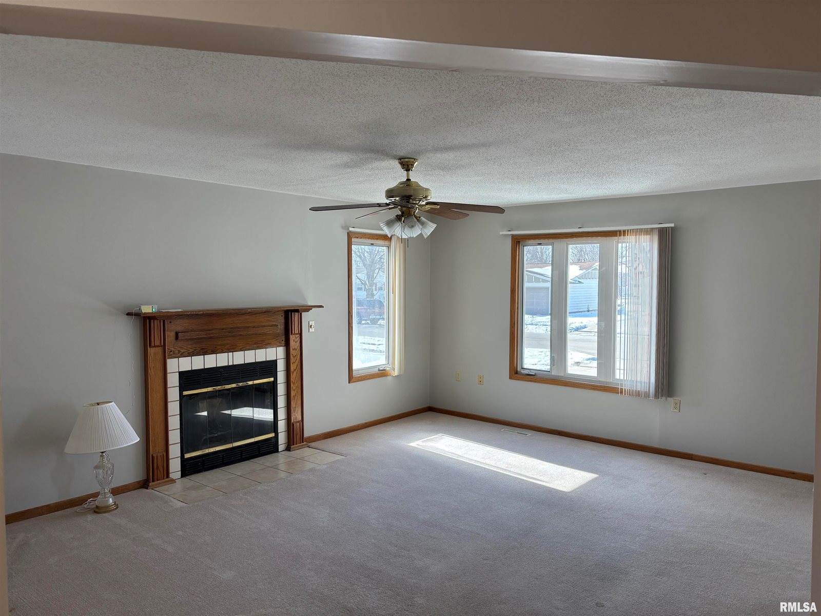 626 3rd Avenue, De Witt, IA 52742