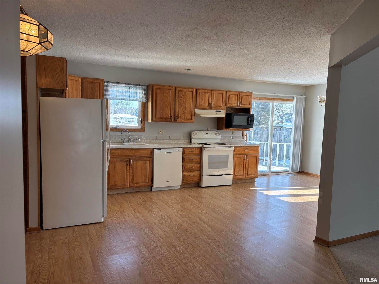 626 3rd Avenue, De Witt, IA 52742