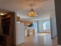 626 3rd Avenue, De Witt, IA 52742