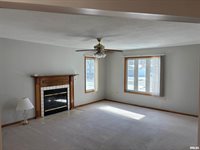 626 3rd Avenue, De Witt, IA 52742