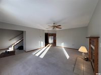 626 3rd Avenue, De Witt, IA 52742