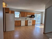 626 3rd Avenue, De Witt, IA 52742