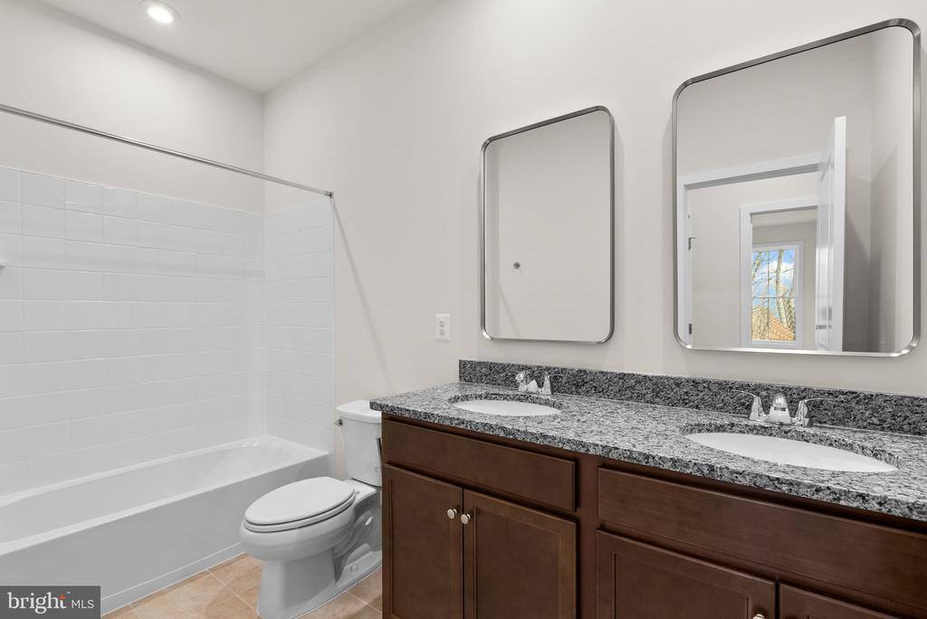 117 Hourglass Ln, Stephenson, VA 22656