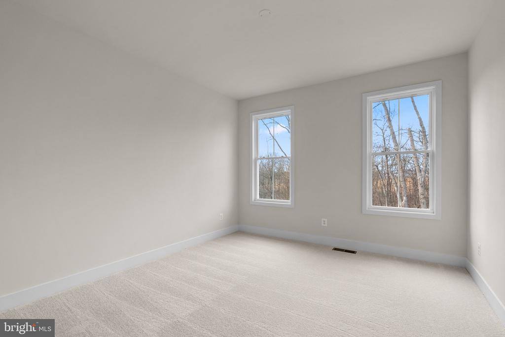 117 Hourglass Ln, Stephenson, VA 22656