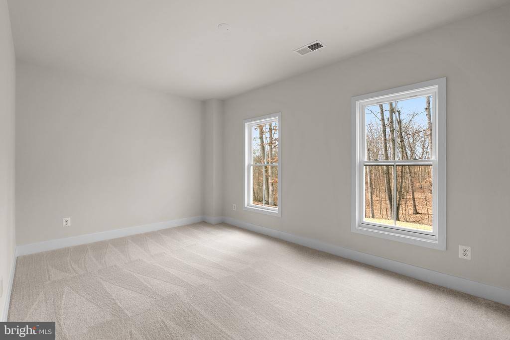 117 Hourglass Ln, Stephenson, VA 22656