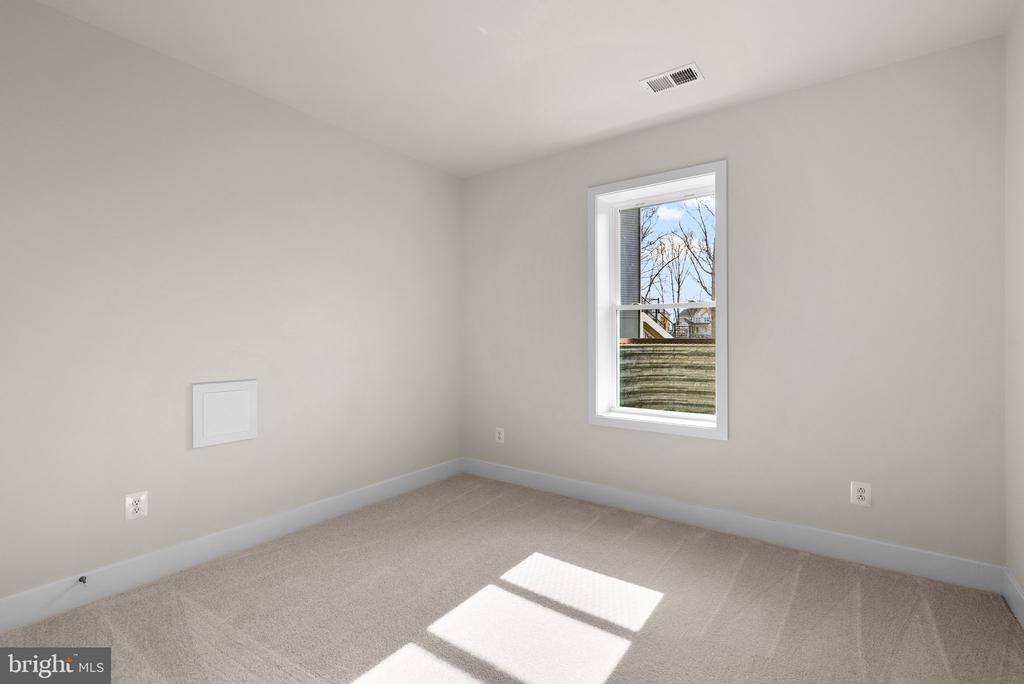 117 Hourglass Ln, Stephenson, VA 22656