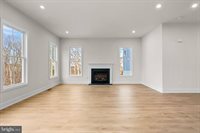 117 Hourglass Ln, Stephenson, VA 22656