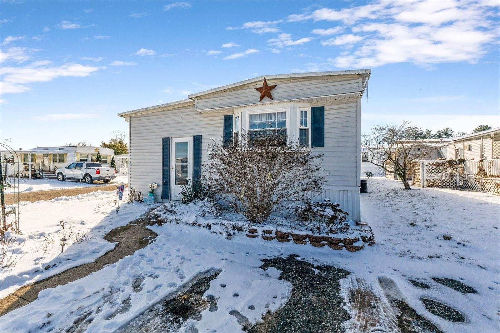 900 Harcourt Road, #14, Mount Vernon, OH 43050